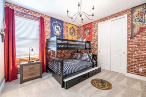 Elegant 8 Bdrm Villa With Games Room at Encore